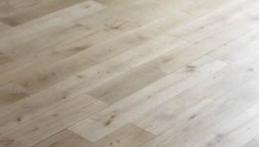 Quality restaurant engineered wood floor fitting in London | {COMPANY_NAME}